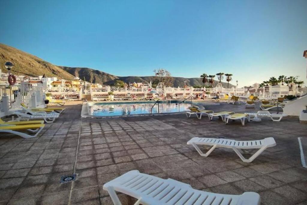 Joy & Friends 1 Los Cristianos (Tenerife)